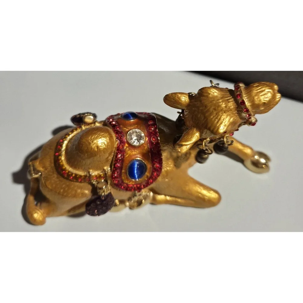 Vintage QIFU Trinket Box Camel Gold Tone Metal Enamel With‎ Jewels Rhinestone